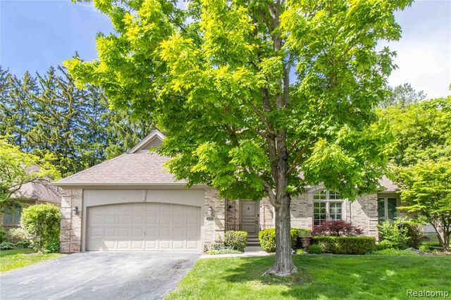 22170 Orchard Way, Beverly Hills, MI 48025