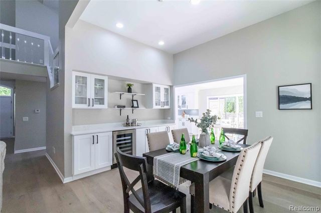22170 Orchard Way, Beverly Hills, MI 48025