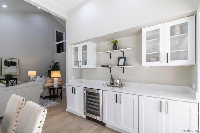 22170 Orchard Way, Beverly Hills, MI 48025