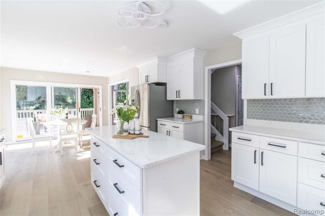 22170 Orchard Way, Beverly Hills, MI 48025