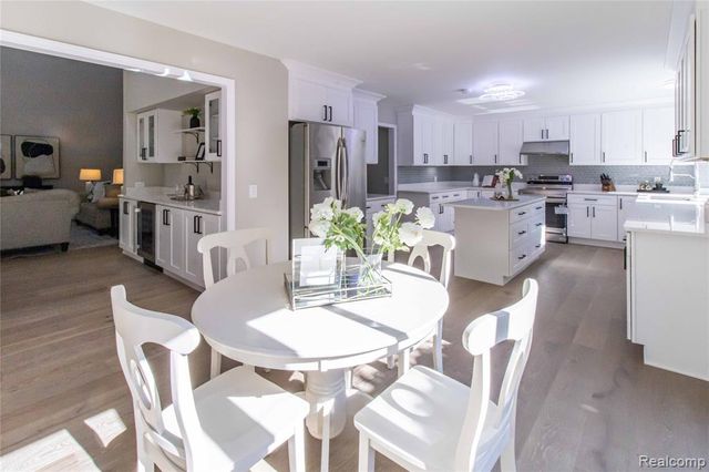 22170 Orchard Way, Beverly Hills, MI 48025