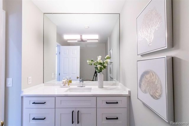 22170 Orchard Way, Beverly Hills, MI 48025
