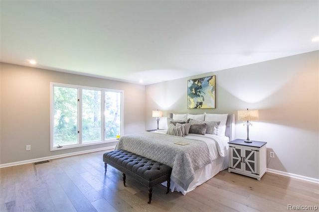 22170 Orchard Way, Beverly Hills, MI 48025
