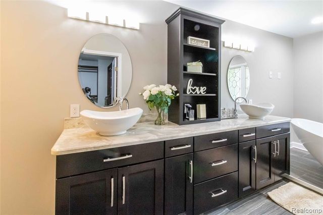 22170 Orchard Way, Beverly Hills, MI 48025
