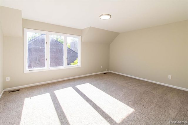 22170 Orchard Way, Beverly Hills, MI 48025