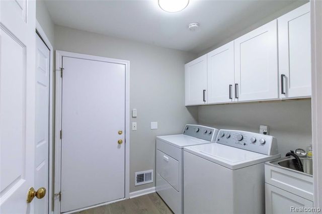22170 Orchard Way, Beverly Hills, MI 48025