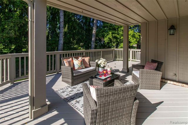 22170 Orchard Way, Beverly Hills, MI 48025