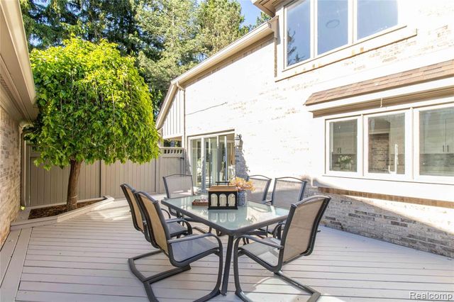 22170 Orchard Way, Beverly Hills, MI 48025