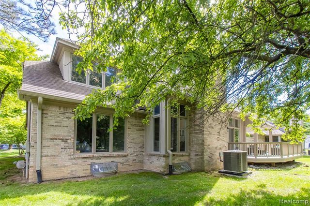 22170 Orchard Way, Beverly Hills, MI 48025