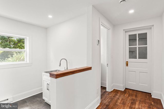3011 CHESTNUT ST, Camp Hill, PA 17011