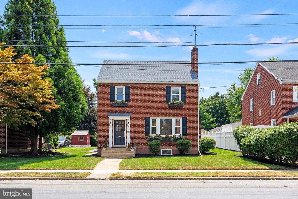 3011 CHESTNUT ST, Camp Hill, PA 17011