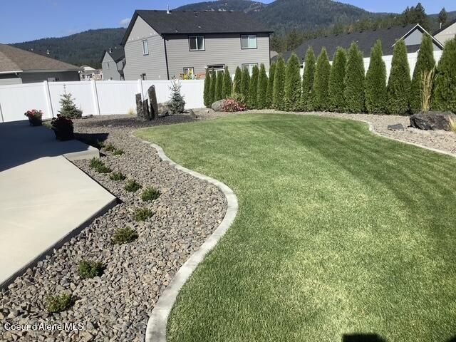 16152 N Hadley Loop, Rathdrum, ID 83858
