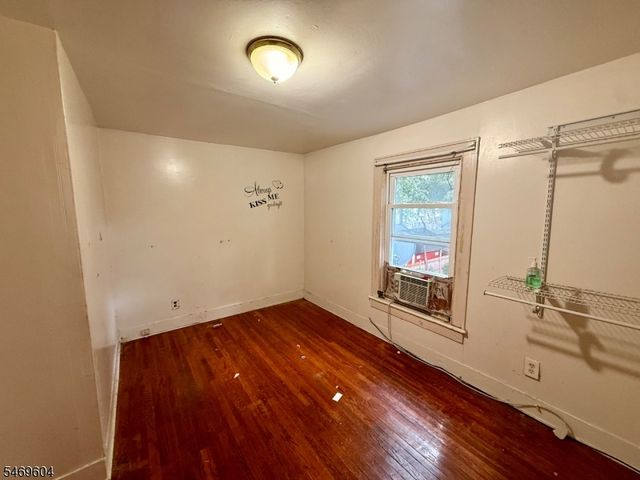 267 S 18Th St 1, Newark City, NJ 07103