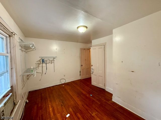 267 S 18Th St 1, Newark City, NJ 07103