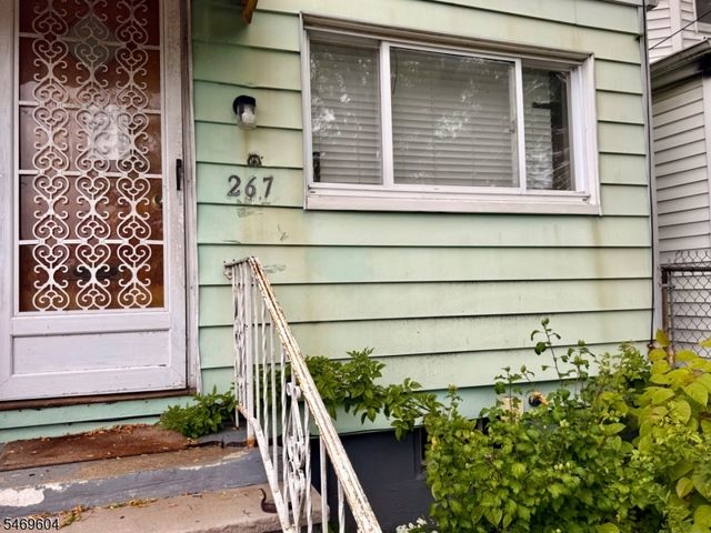 267 S 18Th St 1, Newark City, NJ 07103