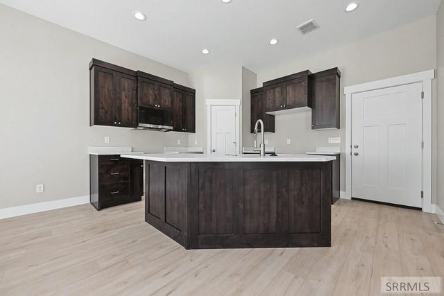 941 Montezuma St, Idaho Falls, ID 83402