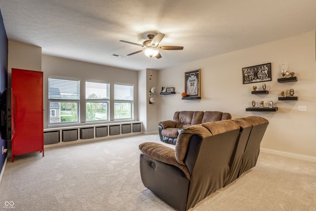 16765 Maines Valley Drive, Noblesville, IN 46062