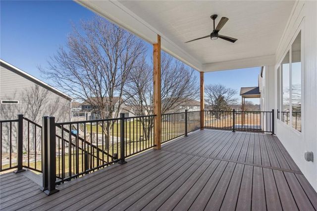 17171 S Laurelwood Street, Olathe, KS 66062