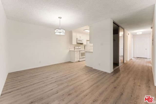 1114 12th Street 206, Santa Monica, CA 90403