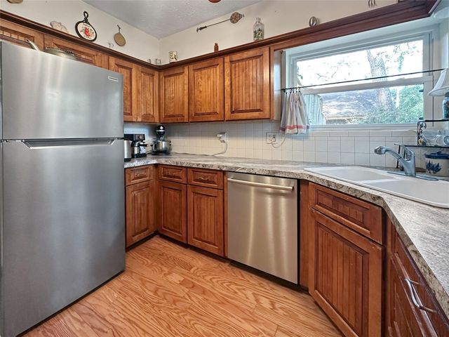 17423 Fairway Oaks Drive, Spring, TX 77379