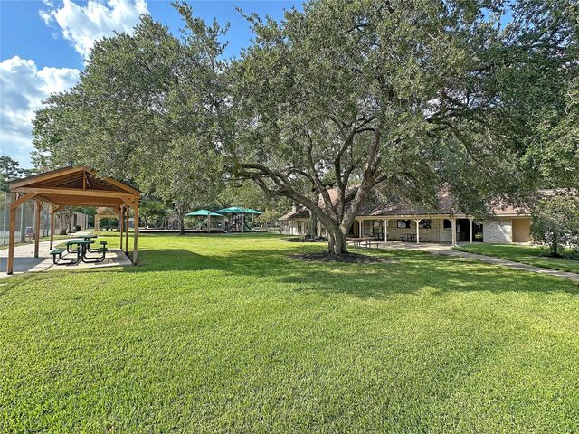 17423 Fairway Oaks Drive, Spring, TX 77379