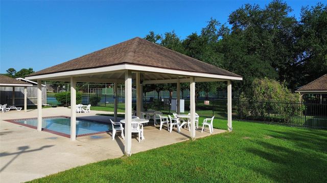 17423 Fairway Oaks Drive, Spring, TX 77379