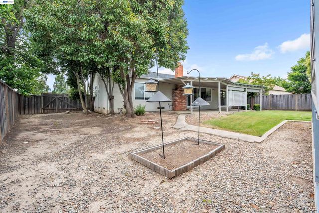 1290 Lakehurst Road, Livermore, CA 94551