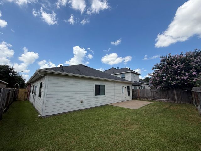 24626 Lakecrest Creek Drive, Katy, TX 77493