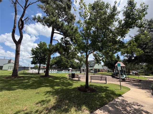 24626 Lakecrest Creek Drive, Katy, TX 77493