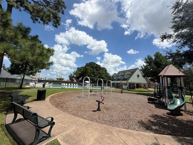 24626 Lakecrest Creek Drive, Katy, TX 77493