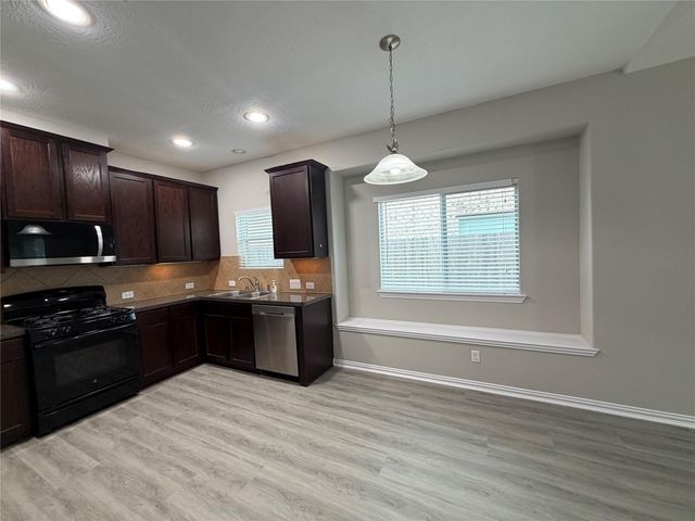 24626 Lakecrest Creek Drive, Katy, TX 77493