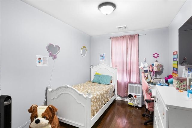 872 Branch Avenue, Providence, RI 02904