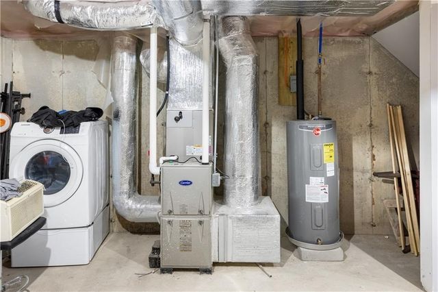 872 Branch Avenue, Providence, RI 02904