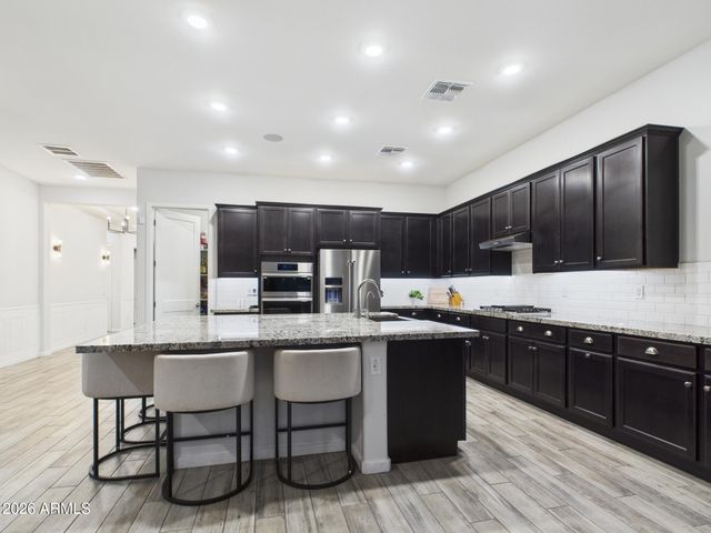 17152 W MANZANITA Drive, Waddell, AZ 85355