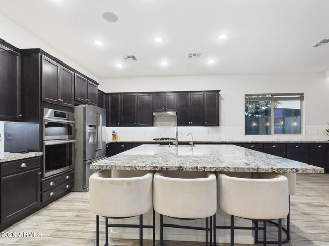 17152 W MANZANITA Drive, Waddell, AZ 85355