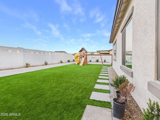 17152 W MANZANITA Drive, Waddell, AZ 85355