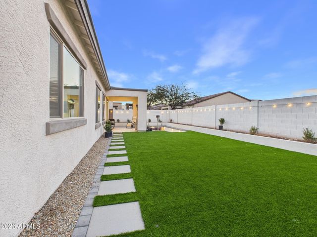 17152 W MANZANITA Drive, Waddell, AZ 85355