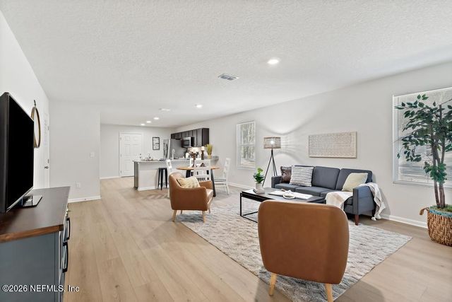 8040 SISKIN Avenue, Jacksonville, FL 32219