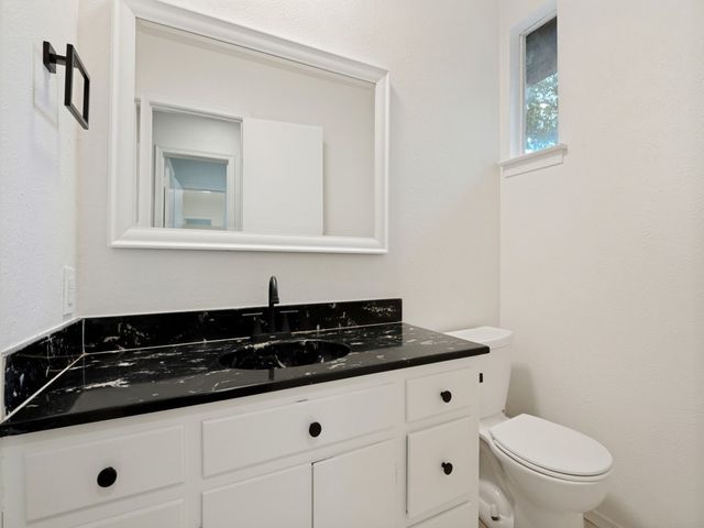 1408 N Cedar Hill Road, Cedar Hill, TX 75104
