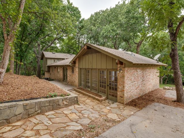 1408 N Cedar Hill Road, Cedar Hill, TX 75104