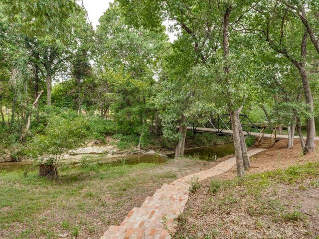 1408 N Cedar Hill Road, Cedar Hill, TX 75104