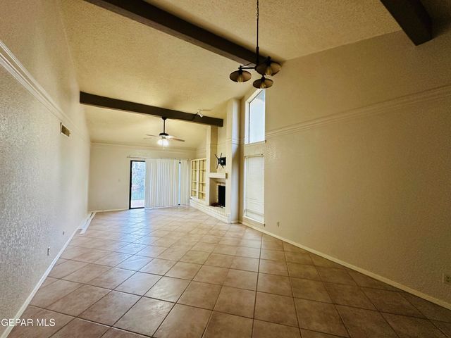 620 LAKEWAY Drive, El Paso, TX 79932