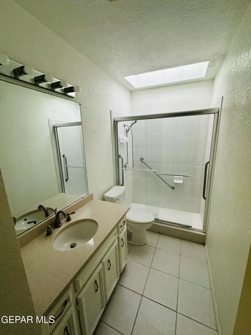 620 LAKEWAY Drive, El Paso, TX 79932