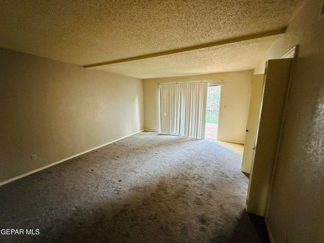 620 LAKEWAY Drive, El Paso, TX 79932