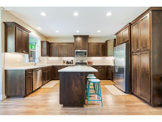 3096 Nw ANASTASIA St, Salem, OR 97304