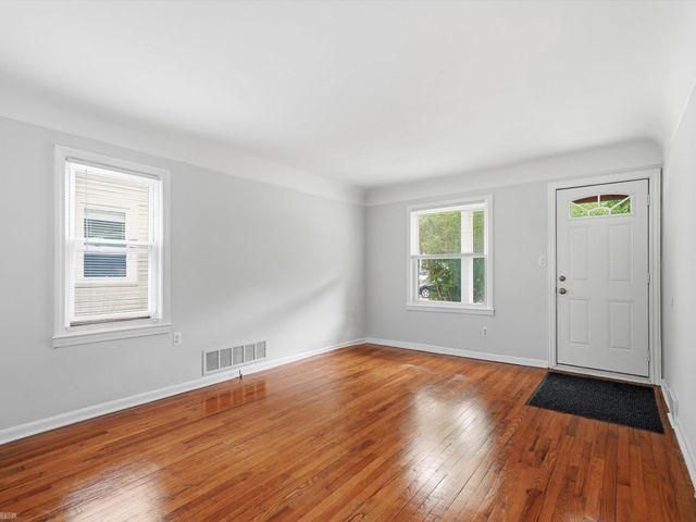 660 E Marshall Street, Ferndale, MI 48220