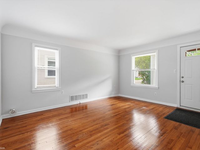 660 E Marshall Street, Ferndale, MI 48220
