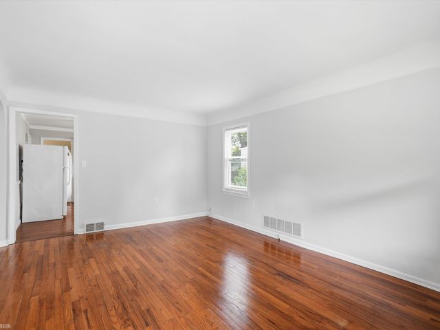 660 E Marshall Street, Ferndale, MI 48220