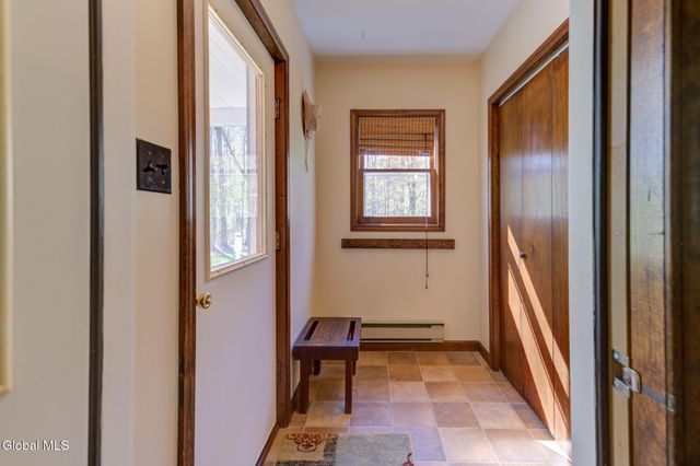 585 Logtown Road, Glen, NY 12072