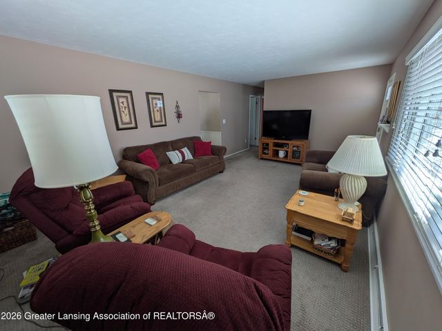 5221 Tulip Avenue, Lansing, MI 48911